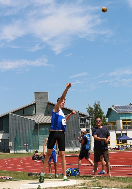 Patrick Kleinle beim Kugelstoßen